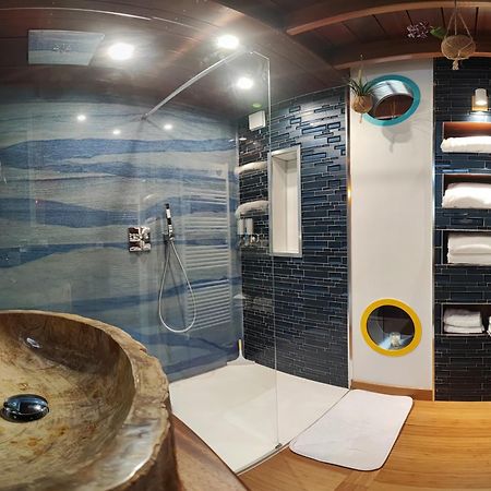 La Kaz Rhumantique Sauna And Spa Privatif La Rivière-Saint-Sauveur Kültér fotó