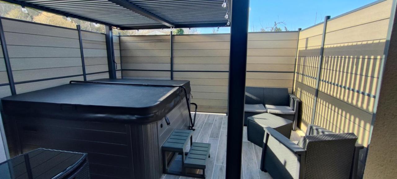 La Kaz Rhumantique Sauna And Spa Privatif La Rivière-Saint-Sauveur Kültér fotó